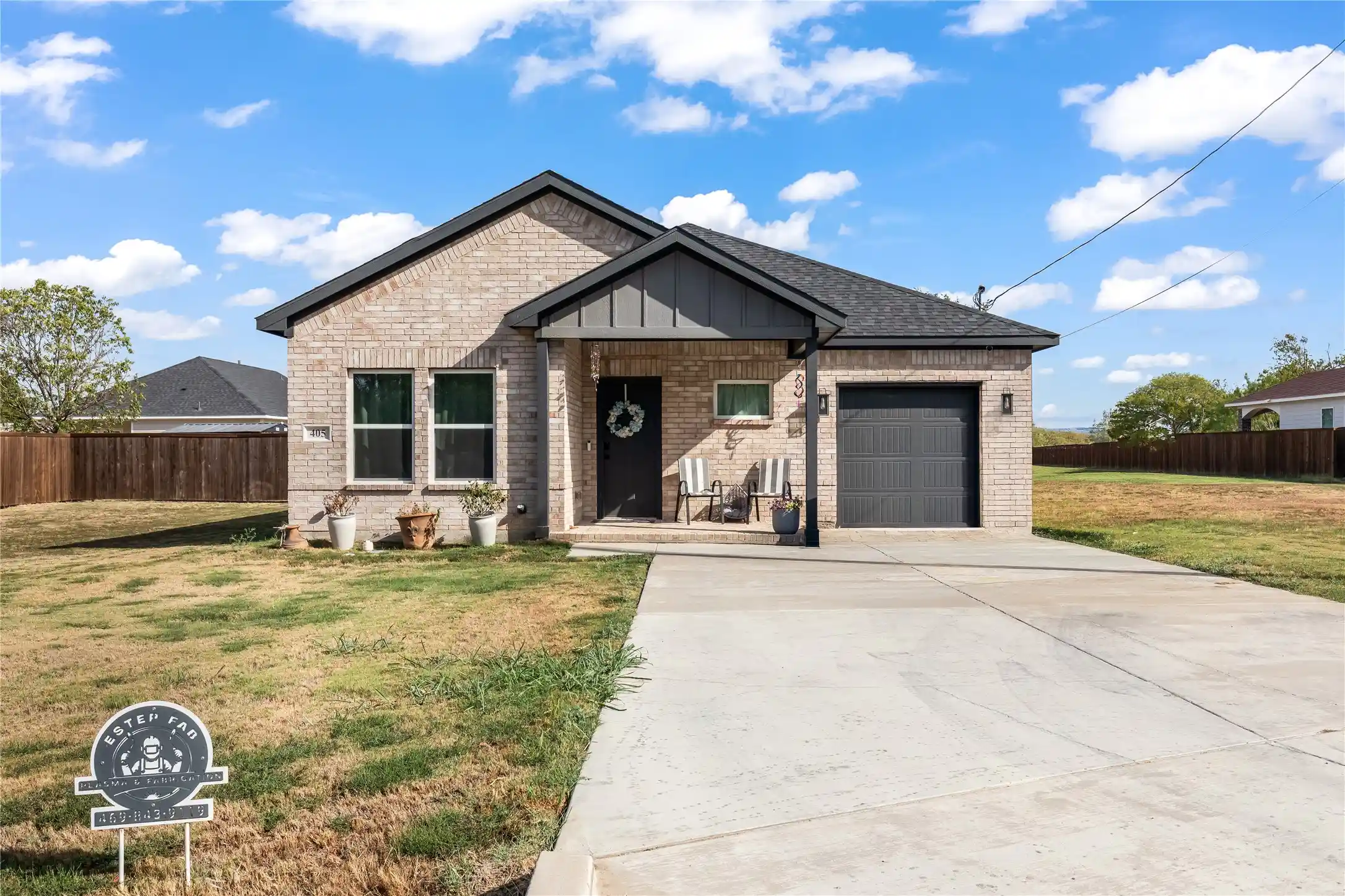 Single family home for sale at 405 John St, Hillsboro, TX 76645 | MLS# 21397287