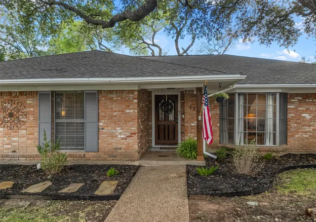 Photo 1 of Single family home for sale at 1712 Laurel Lake Dr, Waco, TX 76710 | MLS# 21397844 | Listing updated on 2026-09-29