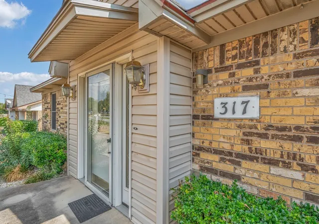 Photo 3 of Single family home for sale at 317 Williams Rd, Lorena, TX 76655 | MLS# 21390881 | Listing updated on 2026-09-29