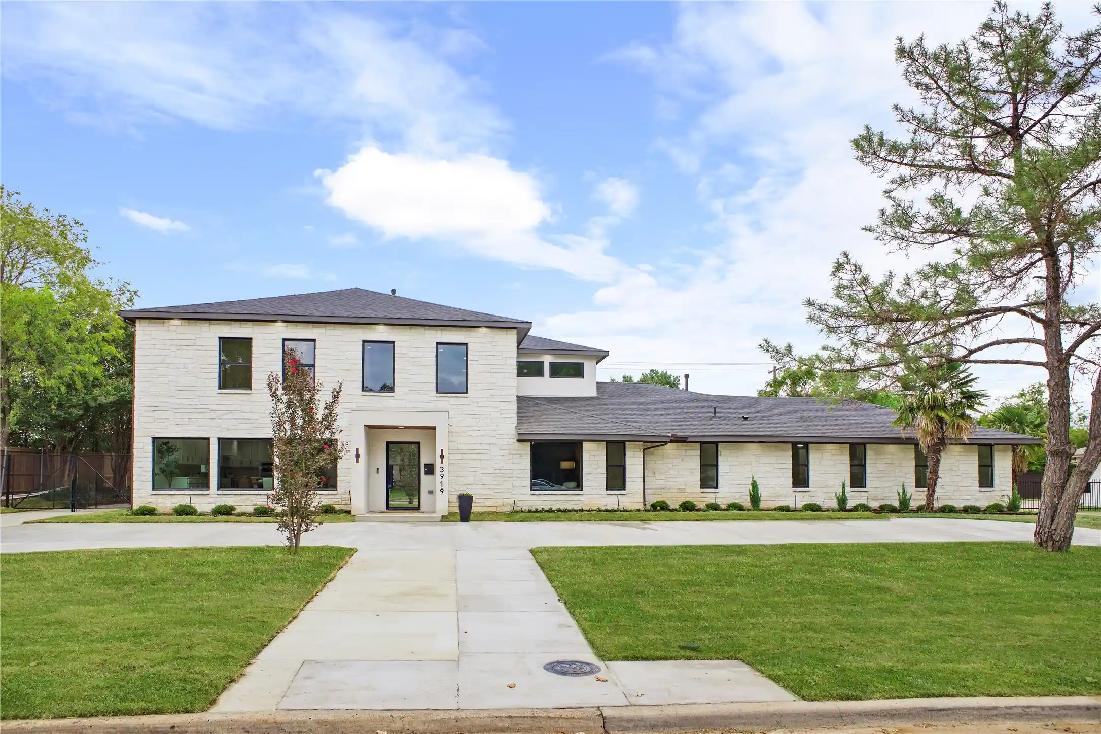 Photo 1 of Single family home for sale at 3919 Goodfellow Dr, Dallas, TX 75229 | MLS# 21374111 | Listing updated on 2026-10-30