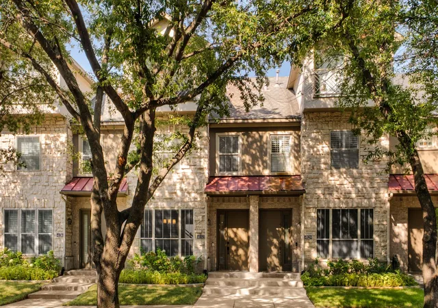 Townhouse for sale at 4132 N Hall St, Dallas, TX 75219 | MLS# 21395354