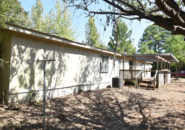 Photo 2 of Manufactured home for sale at 8925 Sebastian Rd, Keithville, LA 71047 | MLS# 21378619 | Listing updated on 2026-09-29
