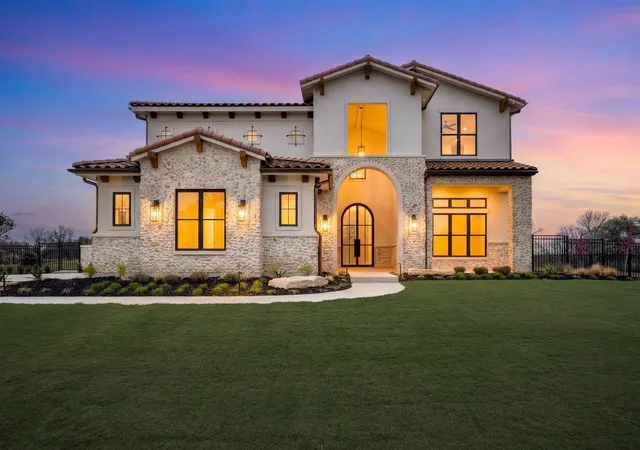Photo 1 of Mansion for sale at 10621 Arrowhead Point Dr, Fort Worth, TX 76179 | MLS# 21398508 | Listing updated on 2026-10-10