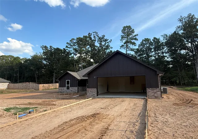 Photo 2 of Single family home for sale at 347 Private Rd 6292, Mineola, TX 75773 | MLS# 21398512 | Listing updated on 2026-09-29