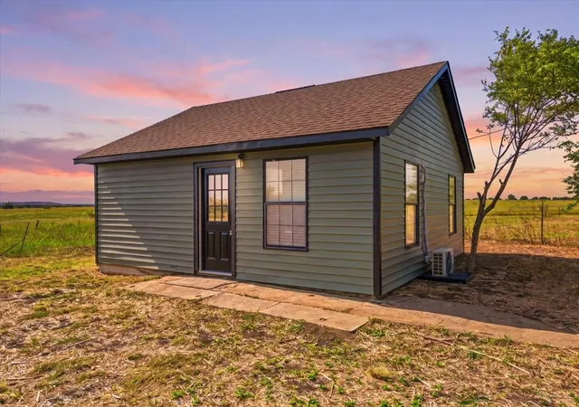 Photo 2 of Single family home for sale at 10201 County Rd 107, Alvarado, TX 76009 | MLS# 21395949 | Listing updated on 2026-10-05