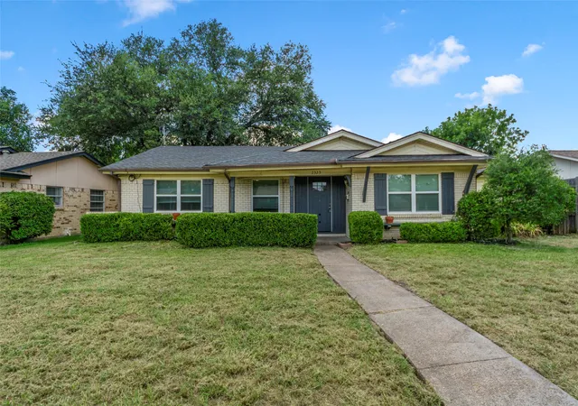 Photo 1 of Single family home for sale at 2323 Luau St, Mesquite, TX 75150 | MLS# 21398538 | Listing updated on 2026-09-29