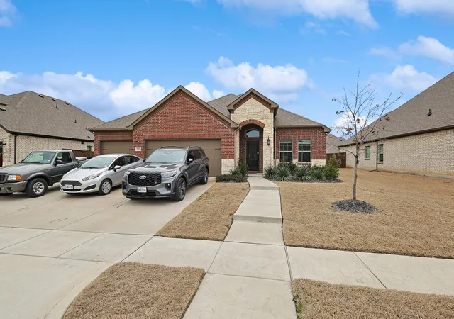 Photo 3 of Single family home for sale at 537 Oleander Dr, Fate, TX 75189 | MLS# 21396763 | Listing updated on 2026-09-29