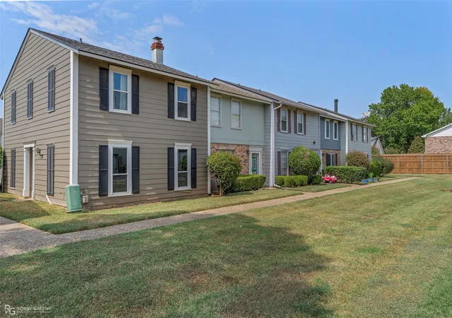 Photo 3 of Sale Pending at 10109 Salinas Dr, Shreveport, LA 71115 | MLS# 21398275 | Listing updated on 2026-10-02