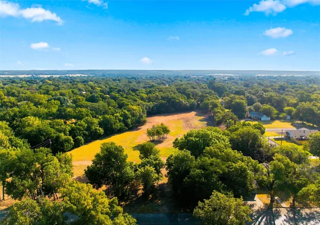 Photo 3 of Land for sale at 305 N Ave Q, Clifton, TX 76634 | MLS# 21384345 | Listing updated on 2026-09-29