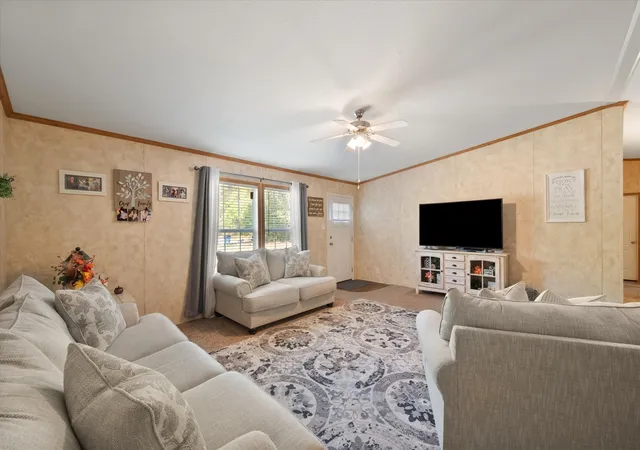 Photo 3 of Manufactured home for sale at 110 Wooded Crk Dr, Athens, TX 75751 | MLS# 21398110 | Listing updated on 2026-09-30