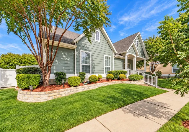 Photo 2 of Single family home for sale at 1009 Greenview Ln, Savannah, TX 76227 | MLS# 21398205 | Listing updated on 2026-10-03