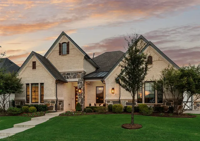 Photo 1 of Single family home for sale at 130 Craigmore Dr, Argyle, TX 76226 | MLS# 21398638 | Listing updated on 2026-10-03