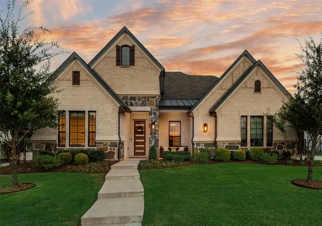 Photo 2 of Single family home for sale at 130 Craigmore Dr, Argyle, TX 76226 | MLS# 21398638 | Listing updated on 2026-10-03