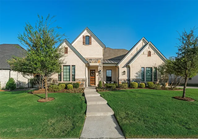 Photo 3 of Single family home for sale at 130 Craigmore Dr, Argyle, TX 76226 | MLS# 21398638 | Listing updated on 2026-10-03