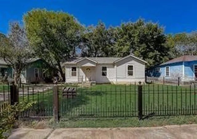 Photo 1 of Single family home for sale at 7729 Hillard Dr, Dallas, TX 75217 | MLS# 21398741 | Listing updated on 2026-09-30