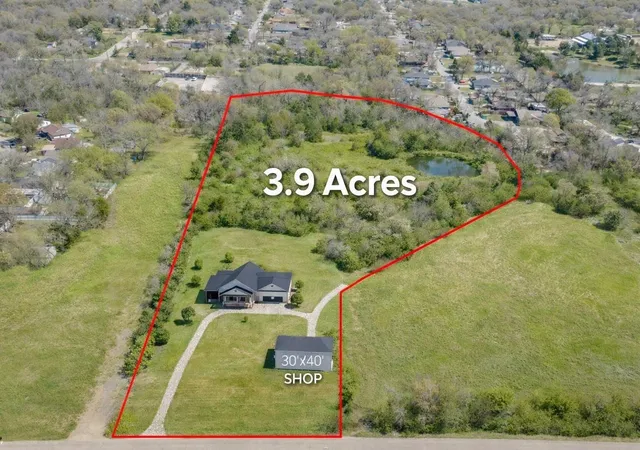 Photo 2 of Land for sale at 930 N Prairie Crk Rd, Dallas, TX 75217 | MLS# 21398621 | Listing updated on 2026-09-30