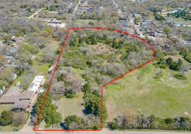 Photo 3 of Land for sale at 930 N Prairie Crk Rd, Dallas, TX 75217 | MLS# 21398621 | Listing updated on 2026-09-30