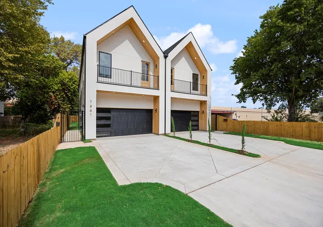 Photo 2 of Single family home for sale at 1641 Faye St, Dallas, TX 75215 | MLS# 21398618 | Listing updated on 2026-10-01