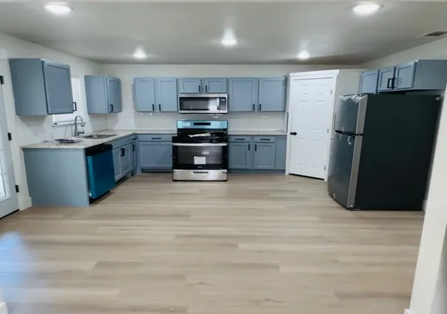 Photo 1 of Single family home for sale at 1014 Turner St, Cleburne, TX 76033 | MLS# 21395791 | Listing updated on 2026-09-30
