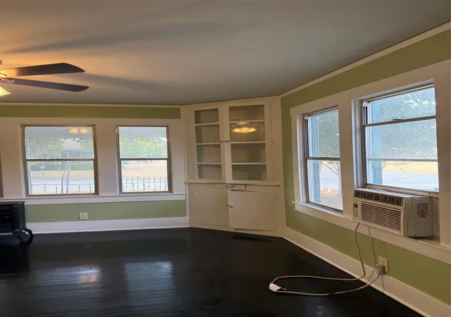 Photo 2 of House for sale at 213 Rock St, Bowie, TX 76230 | MLS# 21398767 | Listing updated on 2026-09-30