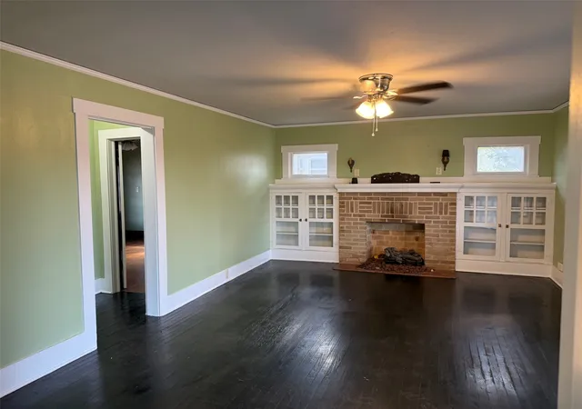 Photo 3 of House for sale at 213 Rock St, Bowie, TX 76230 | MLS# 21398767 | Listing updated on 2026-09-30