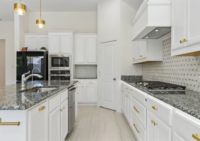 Photo 4 of Single family home for sale at 1212 Upland Dove Dr, Little Elm, TX 75068 | MLS# 21380946 | Listing updated on 2026-09-29