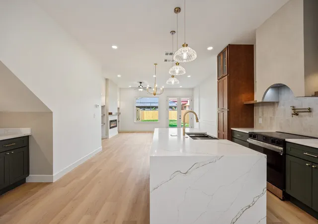 Photo 4 of Single family home for sale at 1643 Faye St, Dallas, TX 75215 | MLS# 21398766 | Listing updated on 2026-10-01