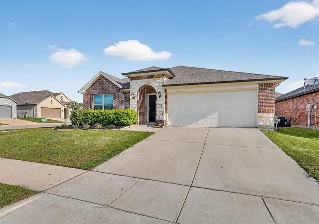 Photo 3 of Single family home for sale at 1144 Sheldon Dr, Anna, TX 75409 | MLS# 21398717 | Listing updated on 2026-10-03