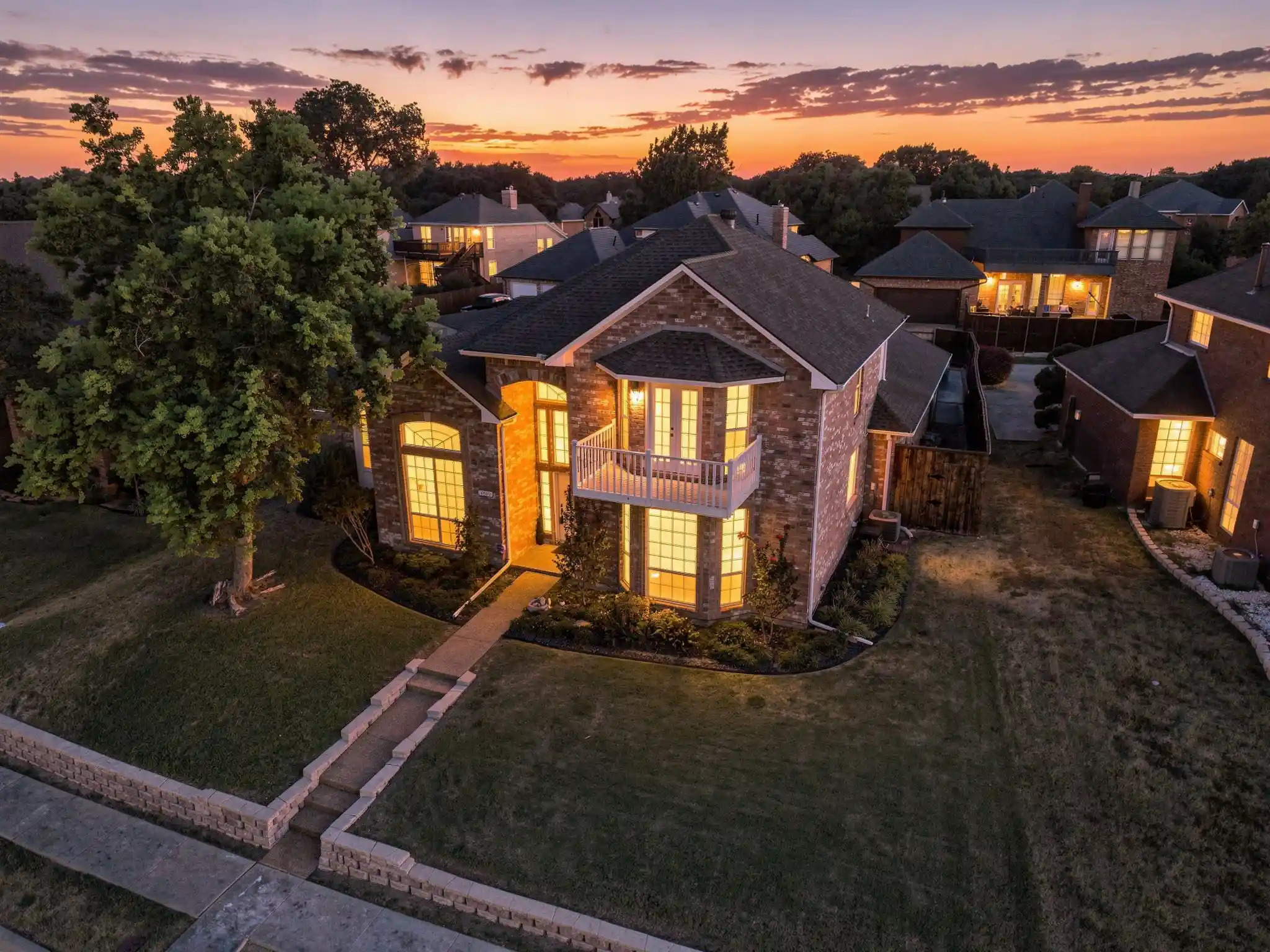Single family home for sale at 4609 Scenic Dr, Rowlett, TX 75088 | MLS# 21398822