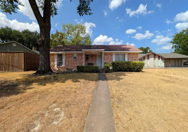 Single family home for sale at 1453 Brk Valley Pl, Dallas, TX 75232 | MLS# 21398810