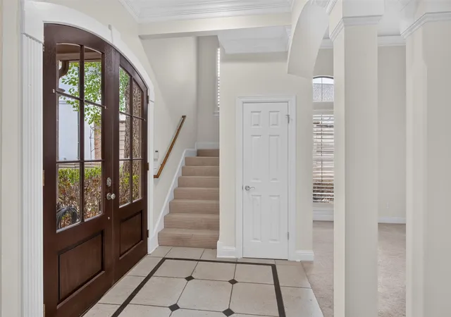 Photo 3 of Single family home for sale at 1 Beaux Rivages Dr, Shreveport, LA 71106 | MLS# 21398883 | Listing updated on 2026-09-30