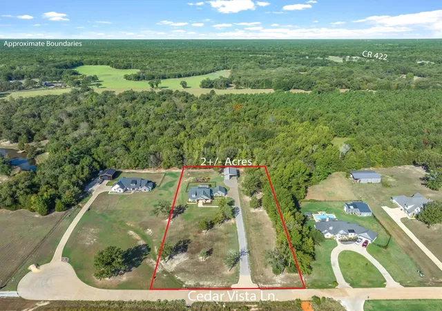 Photo 2 of Single family home for sale at 13925 Cedar Vista Ln, Tyler, TX 75704 | MLS# 21388135 | Listing updated on 2026-10-06