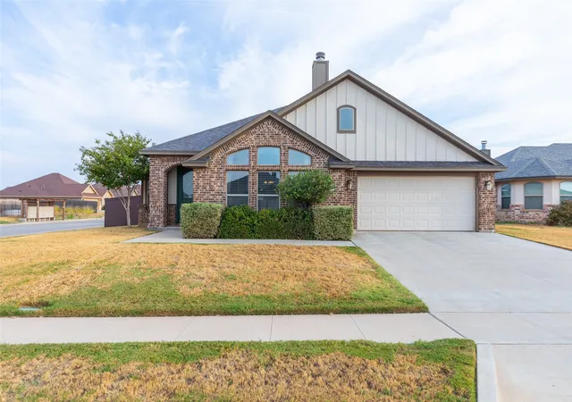 Photo 1 of Single family home for sale at 244 Carriage Hills Pkwy, Abilene, TX 79602 | MLS# 21398942 | Listing updated on 2026-10-10