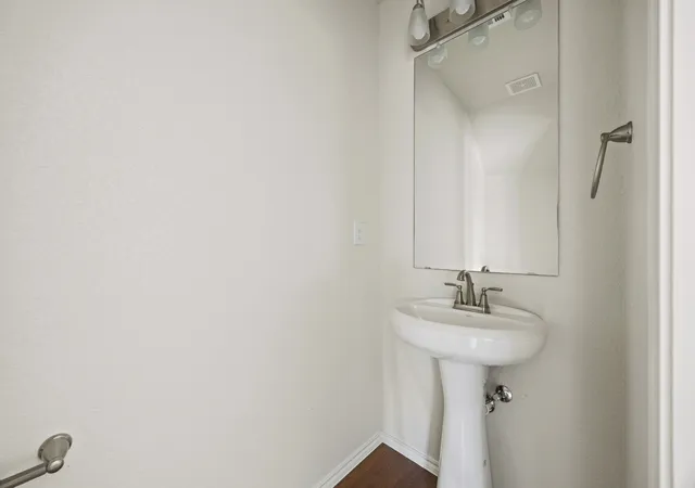 Photo 4 of Single family home for sale at 2012 Sun Star Dr, Haslet, TX 76052 | MLS# 21399027 | Listing updated on 2026-10-01