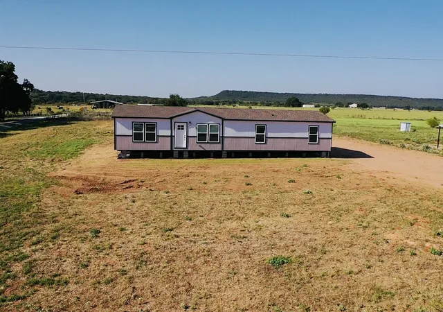 Photo 2 of Manufactured home for sale at 11 Kenzi Dr, Mineral Wells, TX 76067 | MLS# 21399065 | Listing updated on 2026-09-30