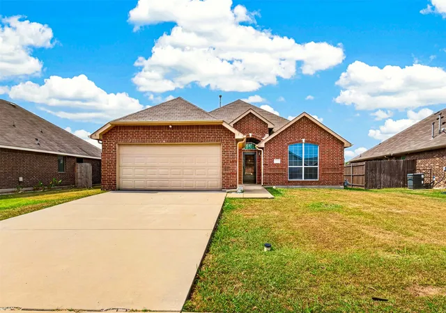 Photo 1 of Single family home for sale at 1909 Meadowlark Ln, Royse City, TX 75189 | MLS# 21395268 | Listing updated on 2026-09-30