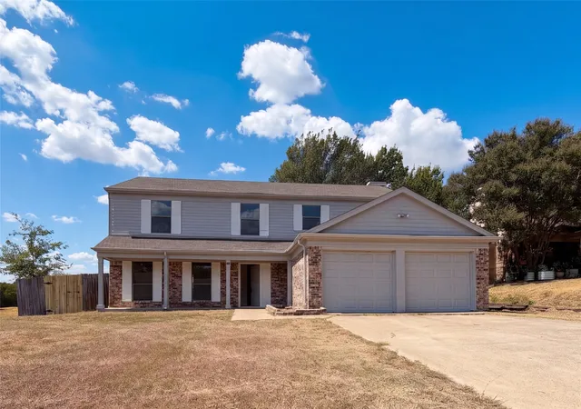 Single family home for sale at 4622 Covington Ct, Grand Prairie, TX 75052 | MLS# 21396842