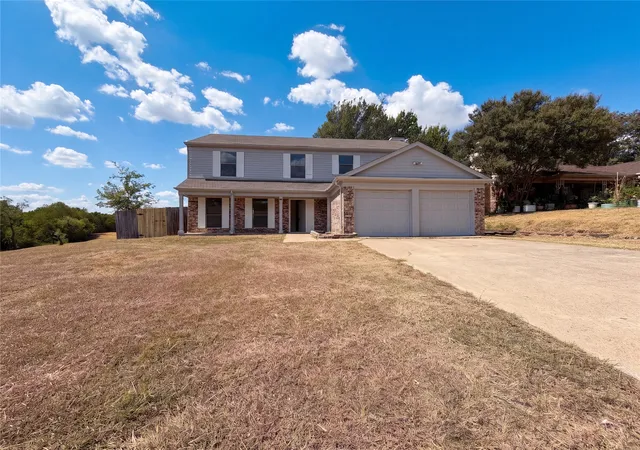Photo 1 of Single family home for sale at 4622 Covington Ct, Grand Prairie, TX 75052 | MLS# 21396842 | Listing updated on 2026-10-27