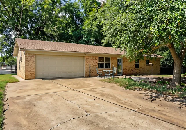 Photo 3 of House for sale at 8468 Hydrangea Rd, Ore City, TX 75683 | MLS# 21372369 | Listing updated on 2026-10-01