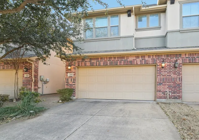 Photo 2 of Townhouse for sale at 319 Phoebe, Allen, TX 75013 | MLS# 21399226 | Listing updated on 2026-09-30
