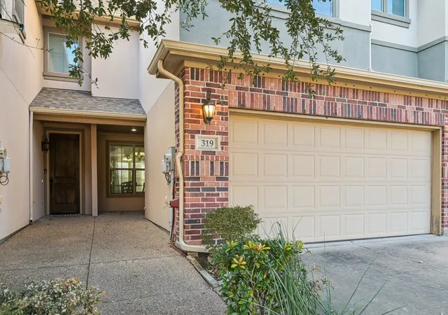 Photo 3 of Townhouse for sale at 319 Phoebe, Allen, TX 75013 | MLS# 21399226 | Listing updated on 2026-09-30