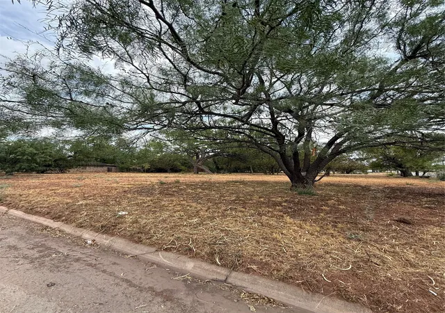Photo 3 of Sale Pending at 2332 N 3rd Street, Abilene, TX 79603 | MLS# 21394827 | Listing updated on 2026-10-06