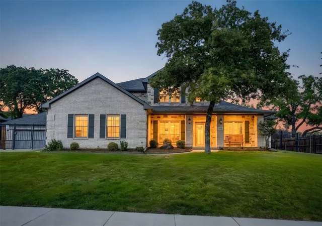 Photo 3 of Single family home for sale at 908 Bridle Path, Burleson, TX 76028 | MLS# 21398403 | Listing updated on 2026-10-09