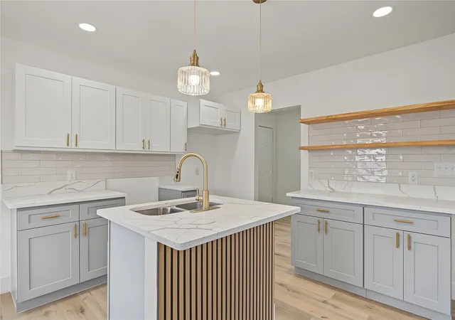 Photo 1 of Sale Pending at 940 E Tucker St, Fort Worth, TX 76104 | MLS# 21399255 | Listing updated on 2026-10-06
