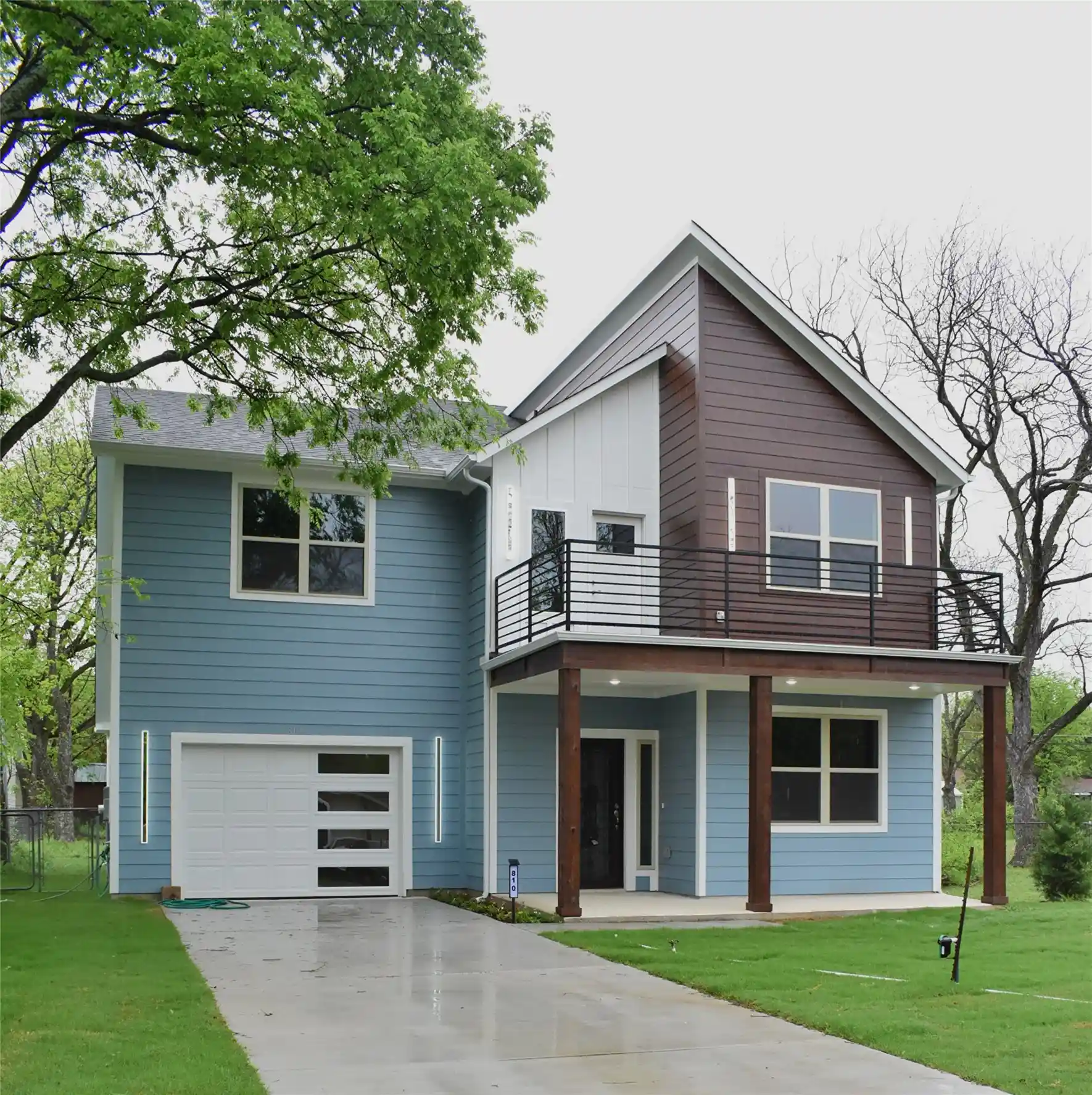 Photo 1 of Single family home for sale at 810 Euclid St, Cleburne, TX 76033 | MLS# 21399270 | Listing updated on 2026-10-28