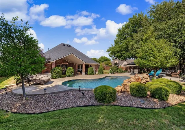 Photo 2 of Single family home for sale at 3909 Stoneshire Ct, Fort Worth, TX 76179 | MLS# 21397407 | Listing updated on 2026-10-09