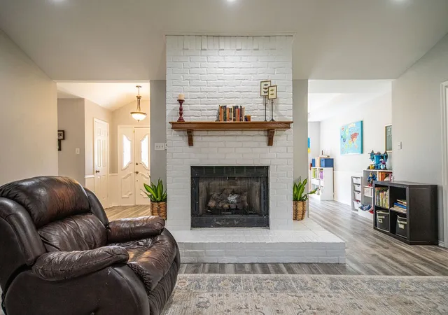 Photo 2 of Single family home for sale at 328 Hollie Cir, Sulphur Springs, TX 75482 | MLS# 21398936 | Listing updated on 2026-10-02