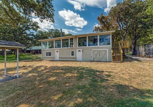 Photo 2 of Single family home for sale at 12960 Gantt Rd E, Azle, TX 76020 | MLS# 21399020 | Listing updated on 2026-10-02