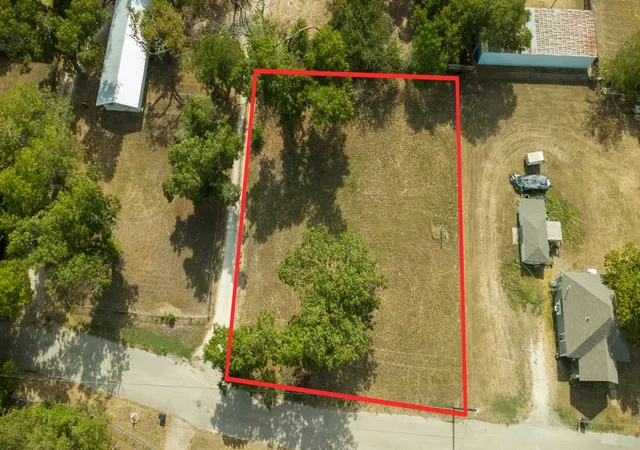 Land for sale at 128 Columbia St, Cleburne, TX 76031 | MLS# 21398383