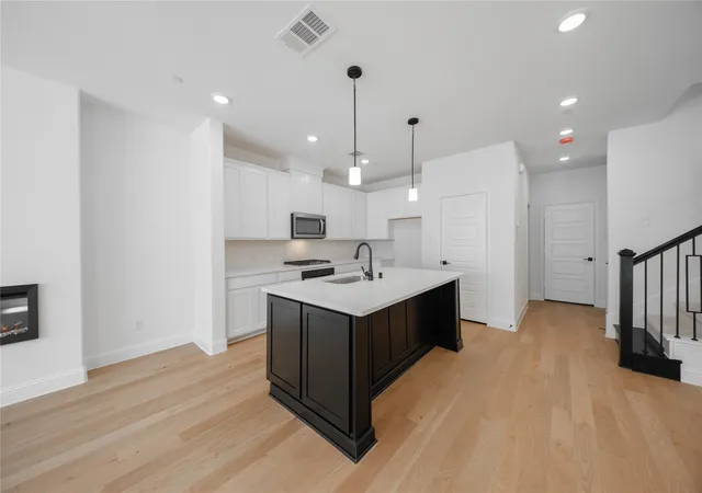 Photo 2 of Townhouse for sale at 2129 Naples Dr, Rowlett, TX 75088 | MLS# 21399340 | Listing updated on 2026-10-10